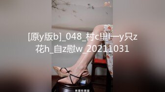 2023-11-13【精品探花阿威】大奶外围妹妹，脱光光抓奶子互揉，沙发上操