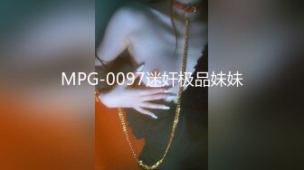 最新无水首发！推特知名绿帽玩家大奶人妻【小魔女】高门槛梦幻联动，野战3P4P与大咖小鲸鱼百合高潮淫乱盛宴 (1)