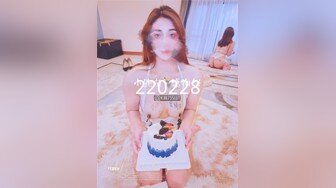 【新速片遞】Onlyfans极品白虎网红小姐姐NANA⭐打电动的女孩⭐4K原档流出