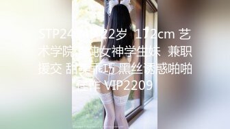 重磅推荐-kitty房偷拍时尚气质长发美女刚换完睡衣就被男友爆操一次,换泳装时太诱人按耐不住又被狠干一次!