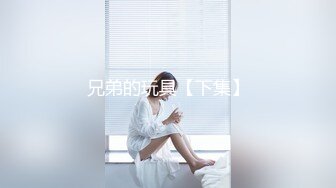 肥臀少妇丁字裤女上骑乘，射了还要，连干两炮