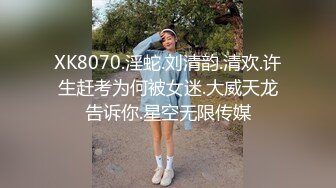 房东暗藏摄像头偷拍在家不穿内裤的女租客练习瑜伽